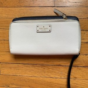 Kate Spade Zip Around Expandable Wallet